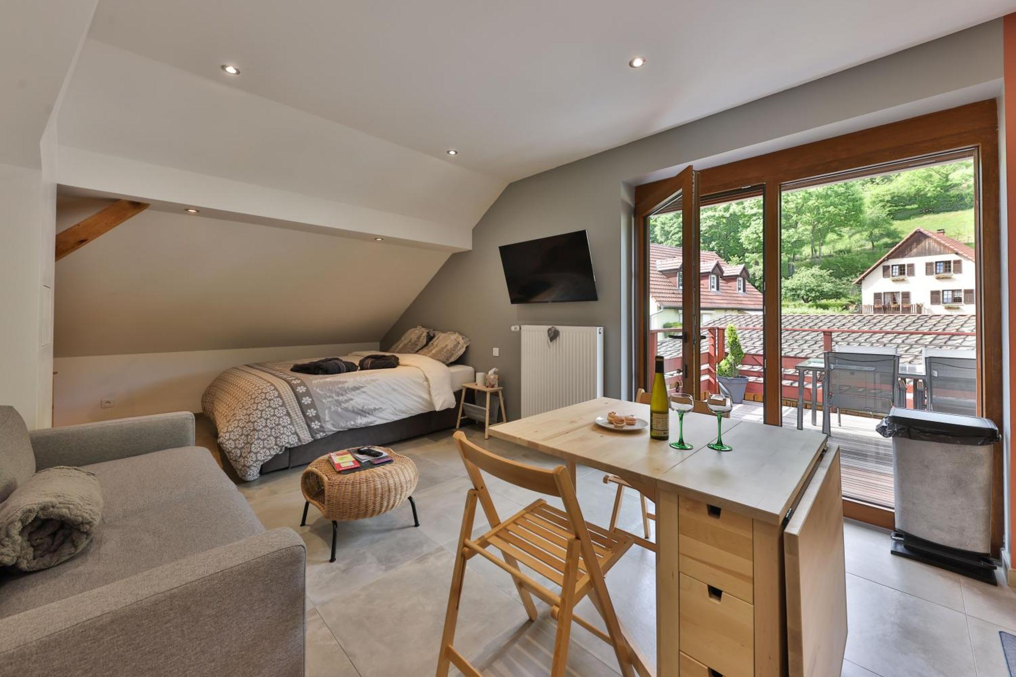 Gite Du Silberwald Charmant Gite Avec Spa - Jacuzzi , Acces Privatif Stosswihr Room photo